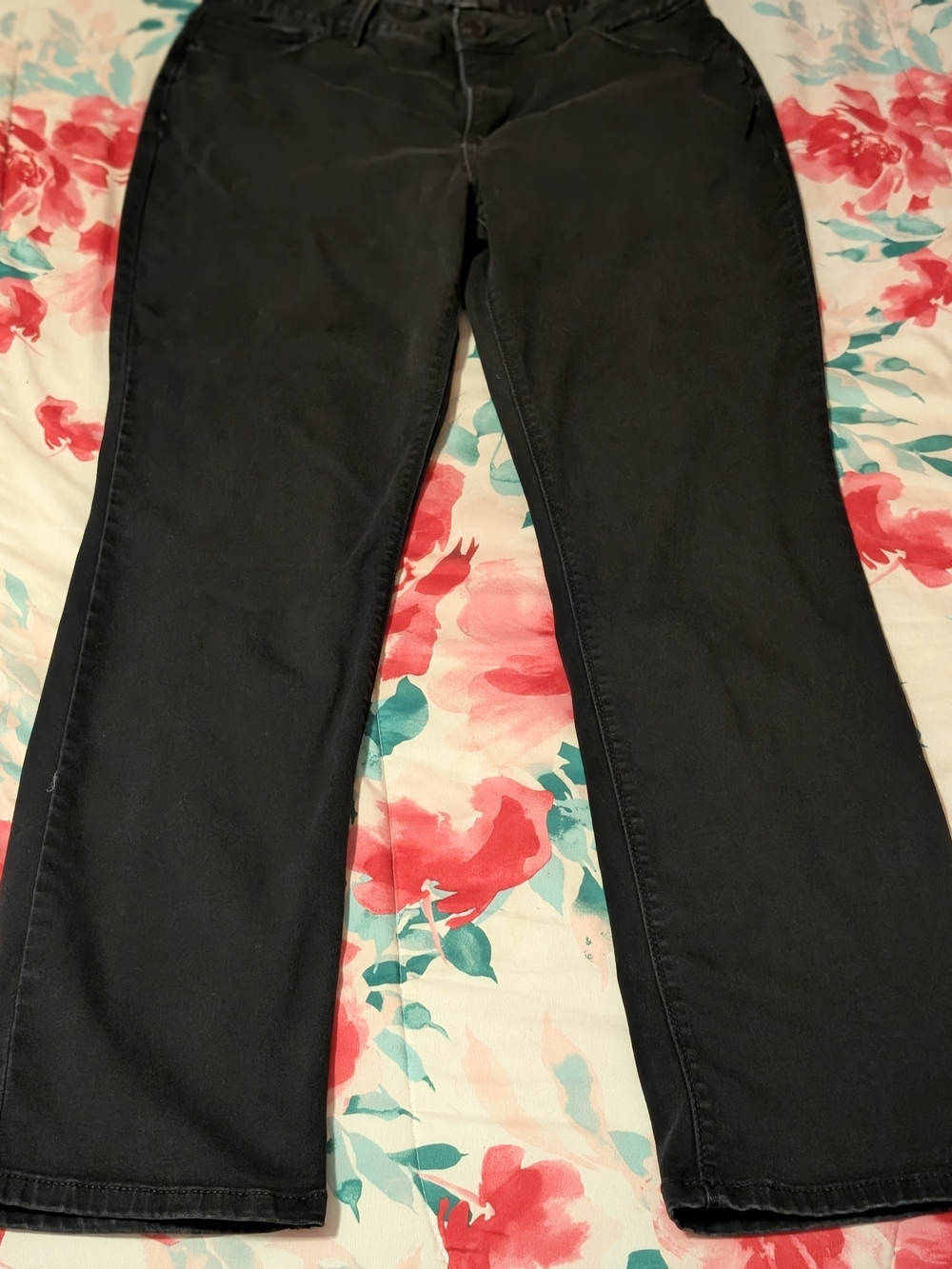 Lee Black Women's Mid Rise Straight Jeans